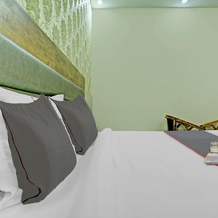 Collection O Rd Hotel Zirakpur Екстер'єр фото