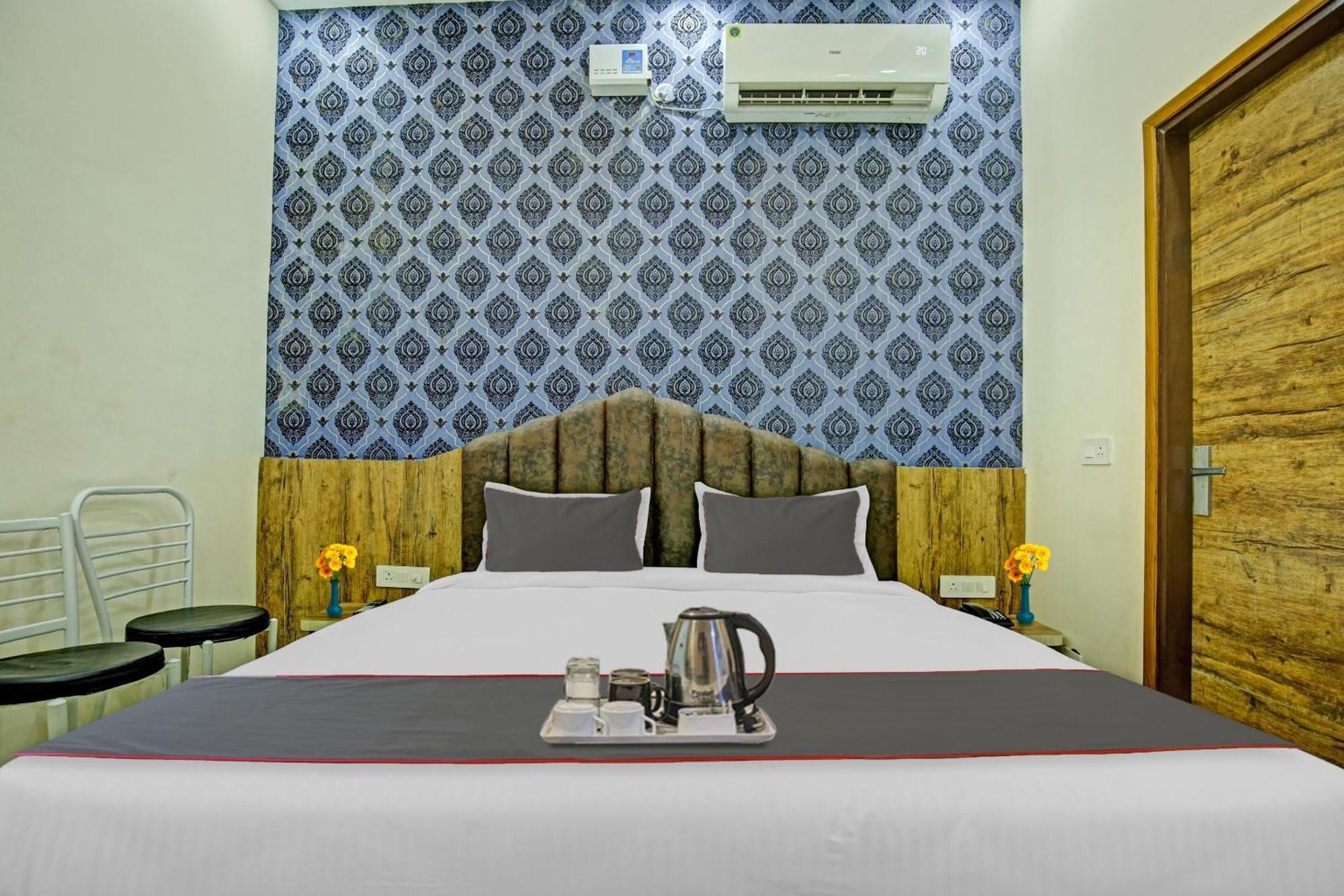 Collection O Rd Hotel Zirakpur Екстер'єр фото